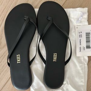 Tkees brand new black sandals